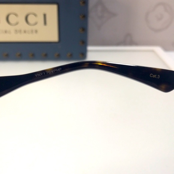 New Authentic  Gucci Men's GG0825S 49mm Sunglasses - Picture 9 of 11